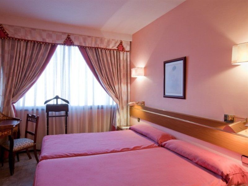 Foxa 25 Otel Madrid Dış mekan fotoğraf