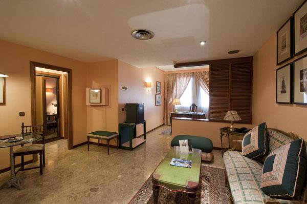 Foxa 25 Otel Madrid Oda fotoğraf